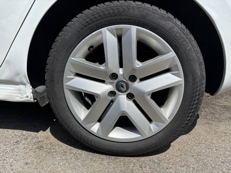 Renault Clio - Photo 24