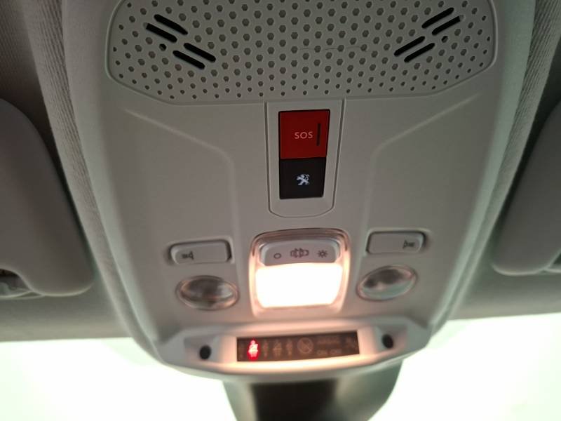 Peugeot 208 affaire - Photo 15