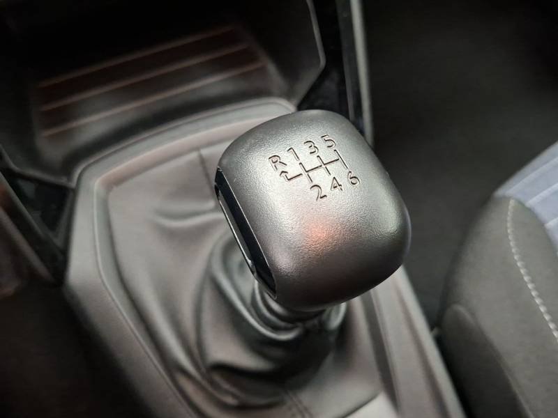 Peugeot 208 affaire - Photo 25
