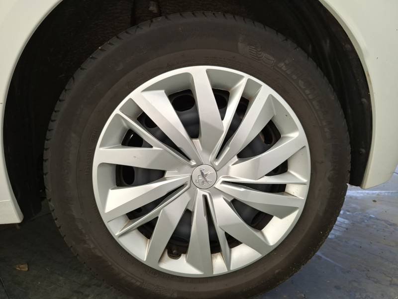 Peugeot 208 affaire - Photo 30
