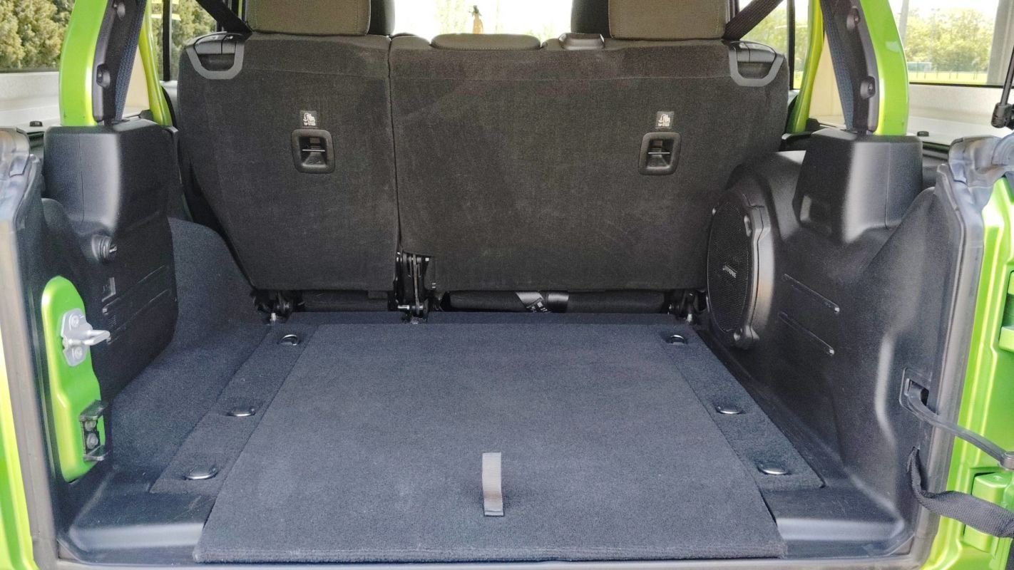 Jeep Wrangler - Photo 14