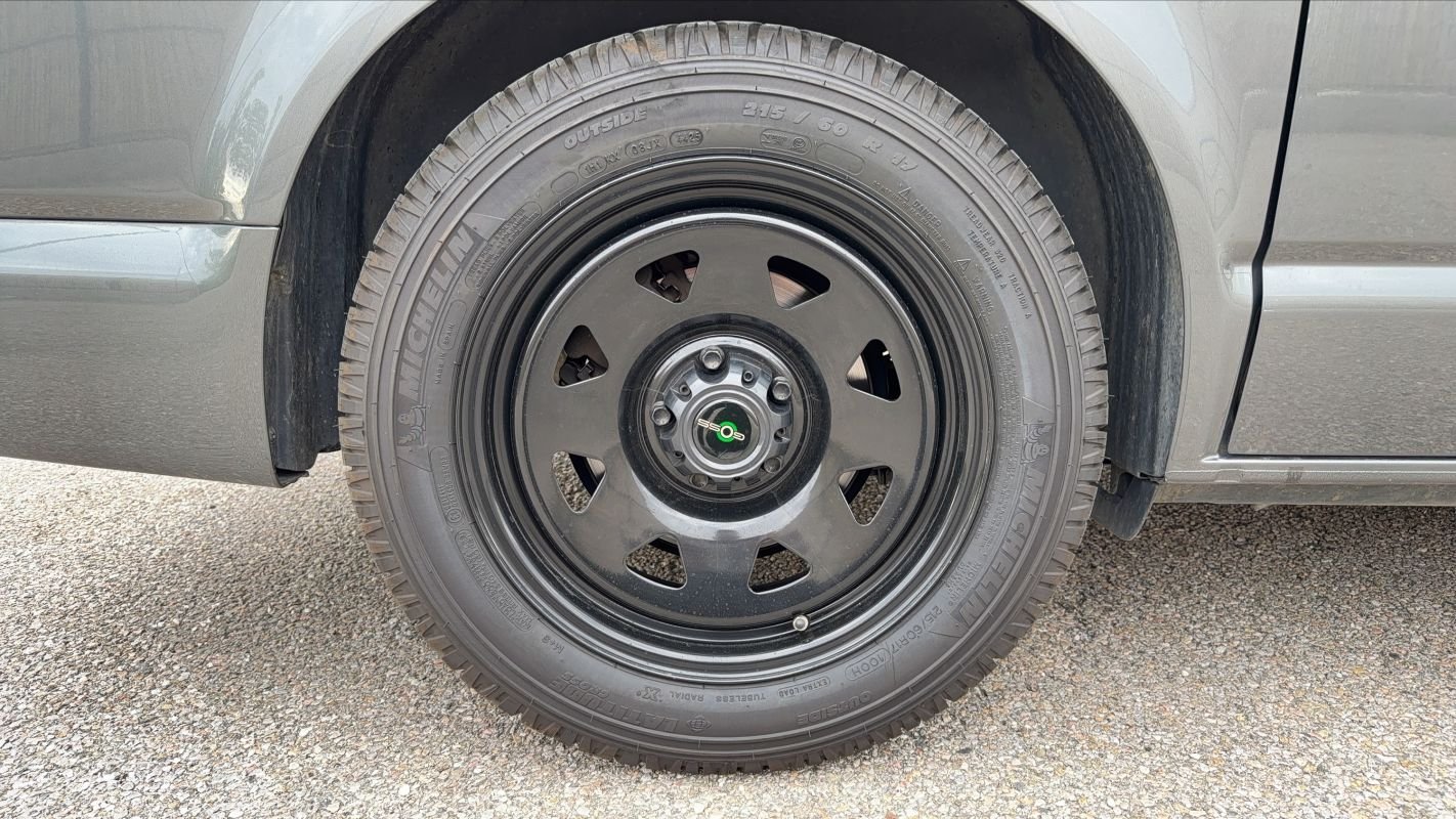 Volkswagen Transporter - Photo 16