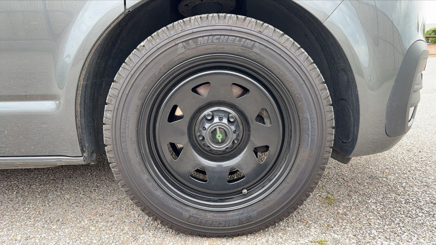 Volkswagen Transporter - Photo 17