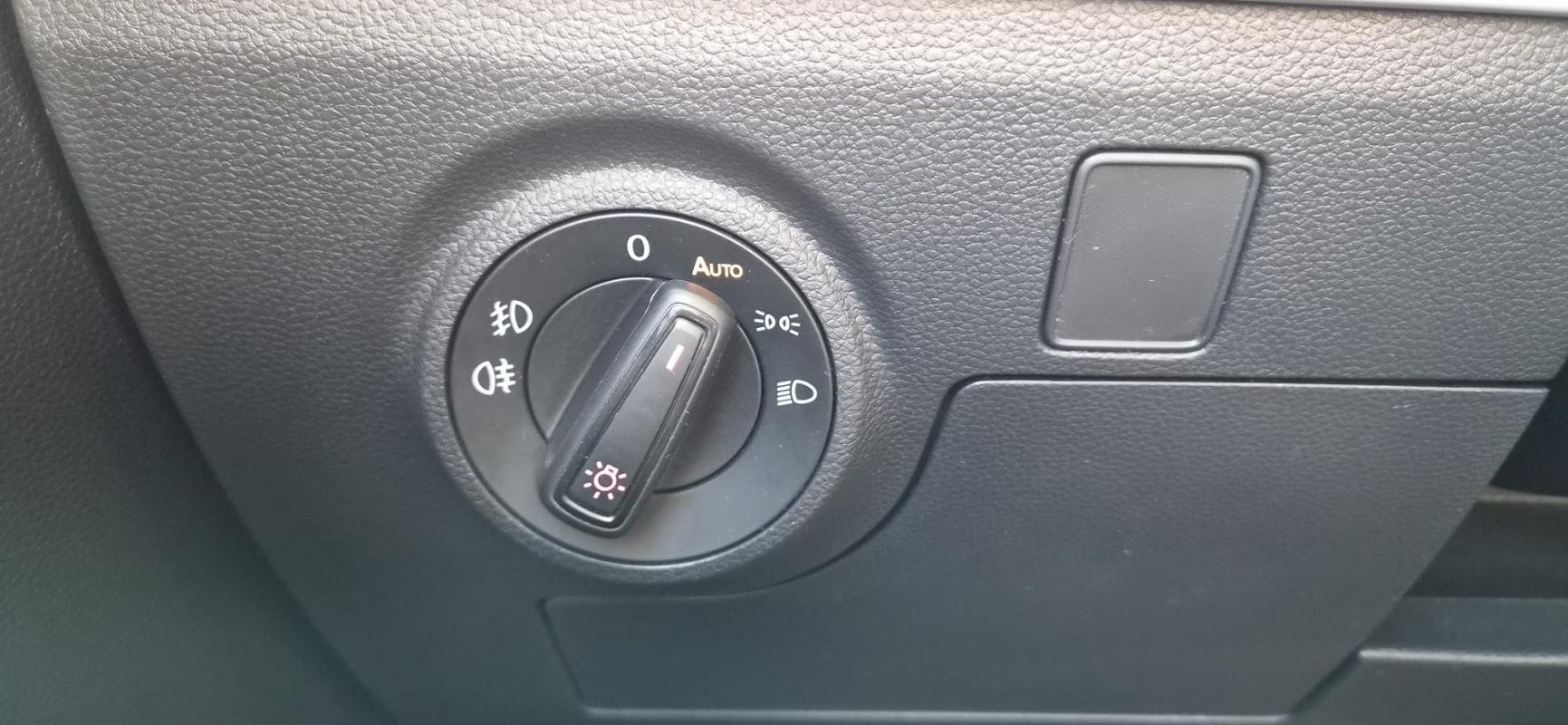 Seat Ibiza - Photo 11