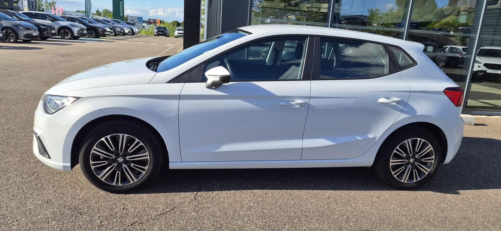 Seat Ibiza - Photo 2