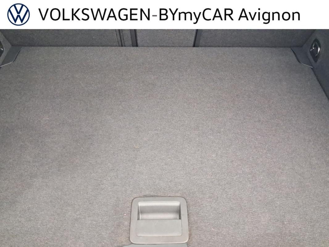 Volkswagen T-Roc - Photo 25