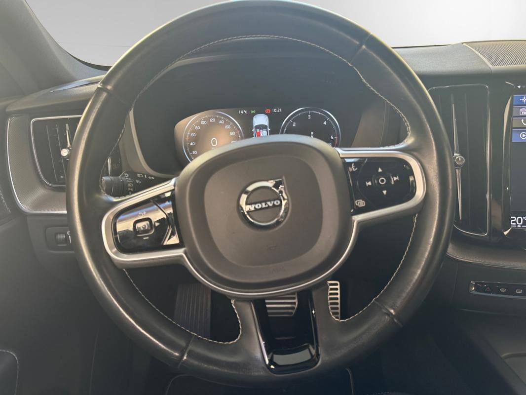 Volvo XC60 - Photo 11