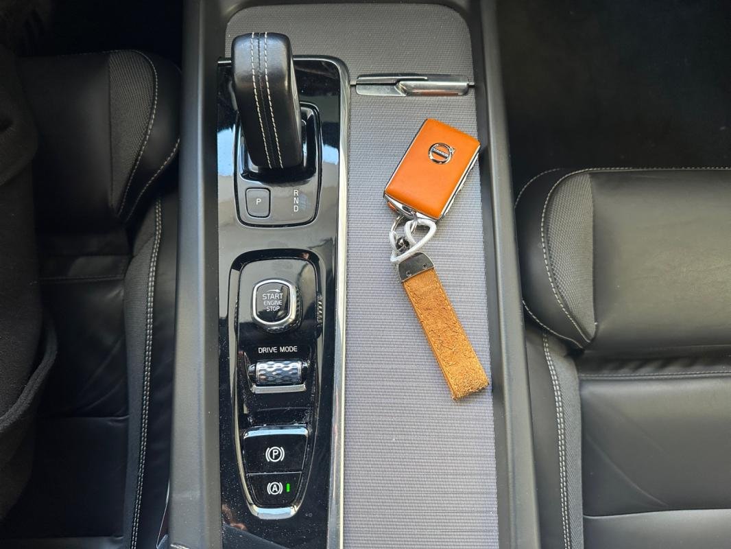 Volvo XC60 - Photo 18