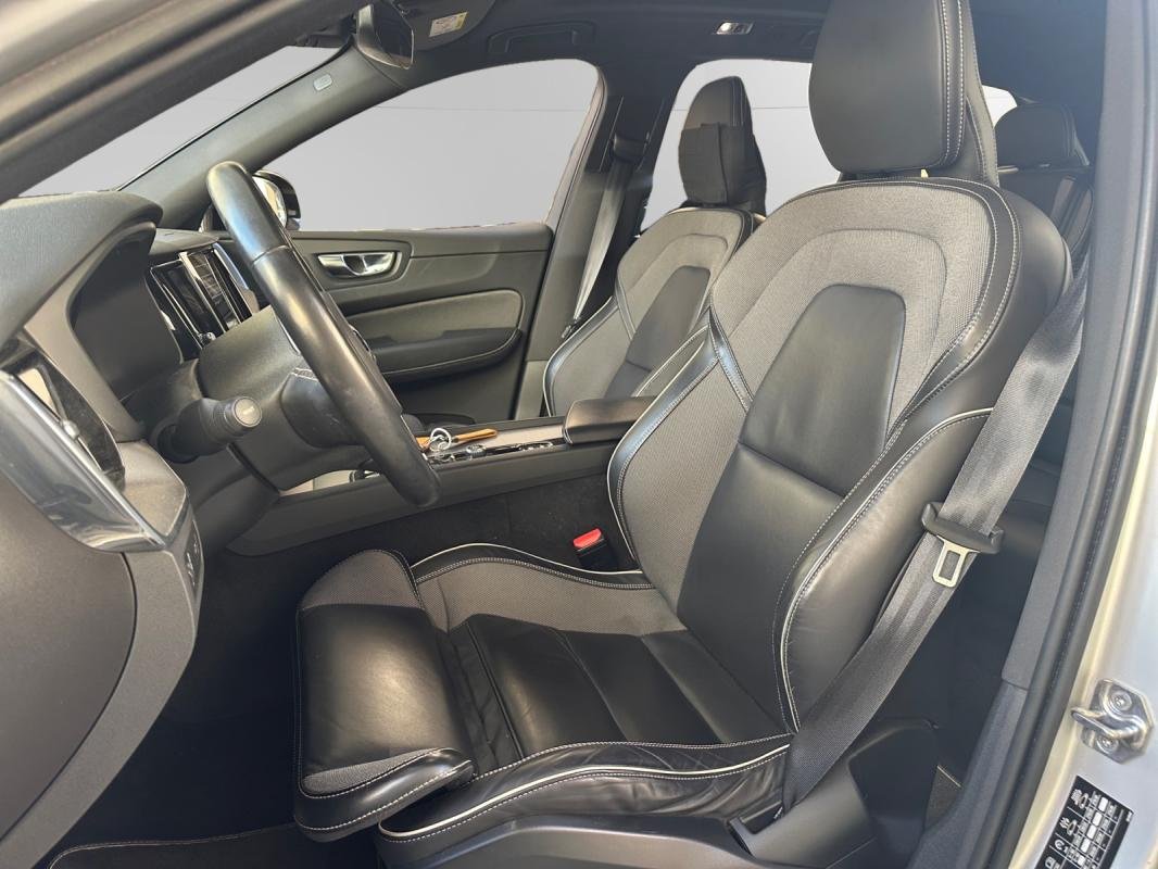Volvo XC60 - Photo 19