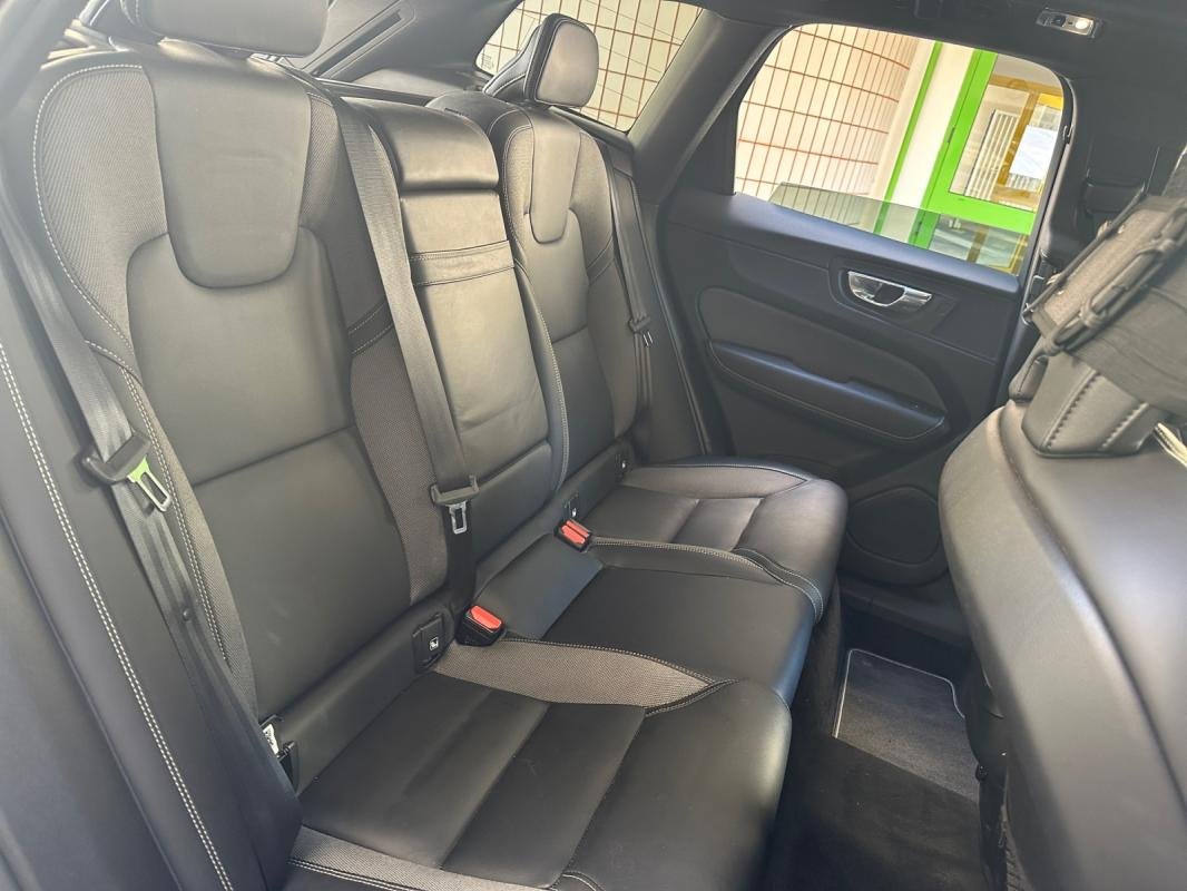 Volvo XC60 - Photo 21