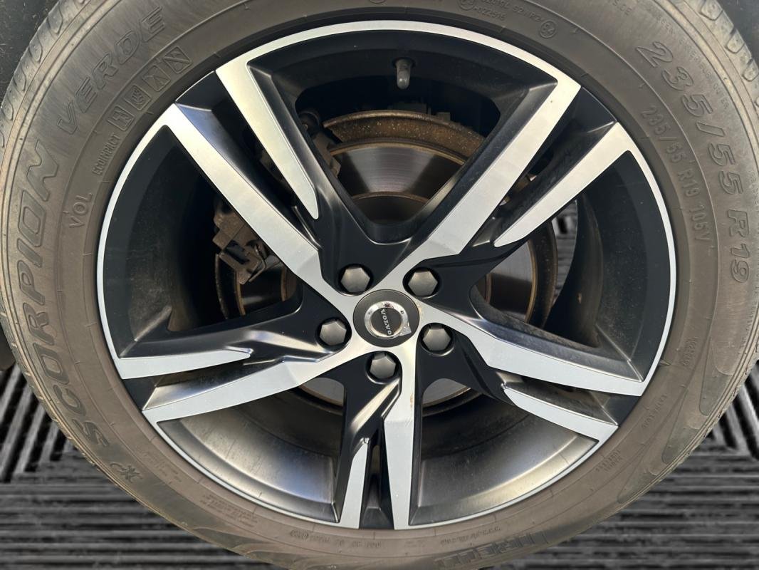 Volvo XC60 - Photo 25