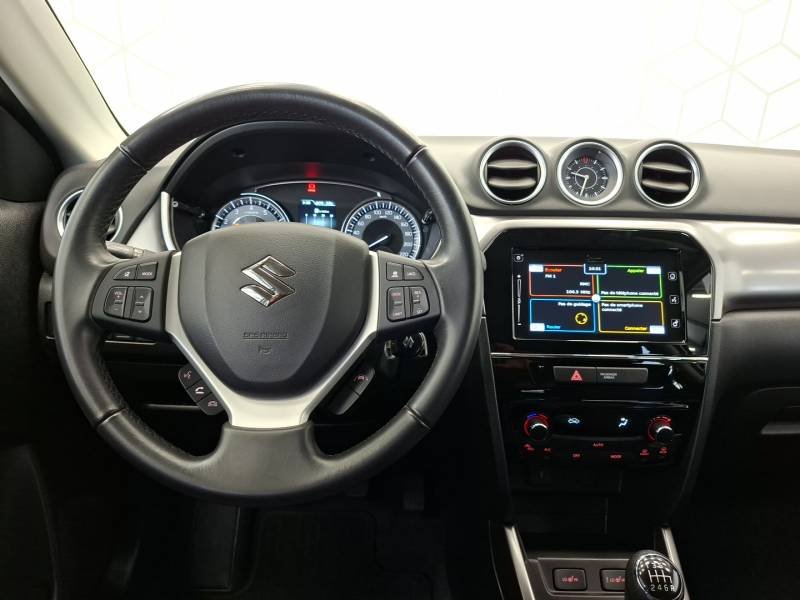 Suzuki Vitara - Photo 11