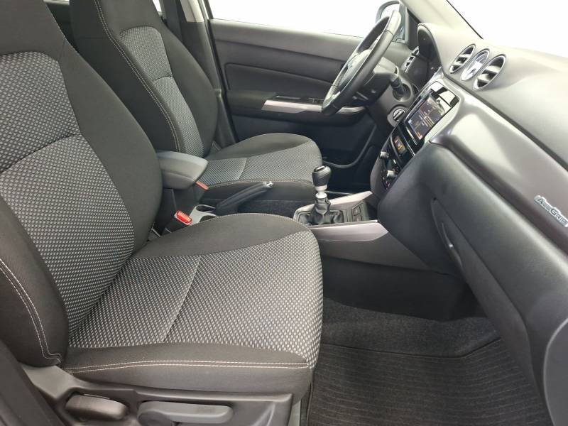 Suzuki Vitara - Photo 9
