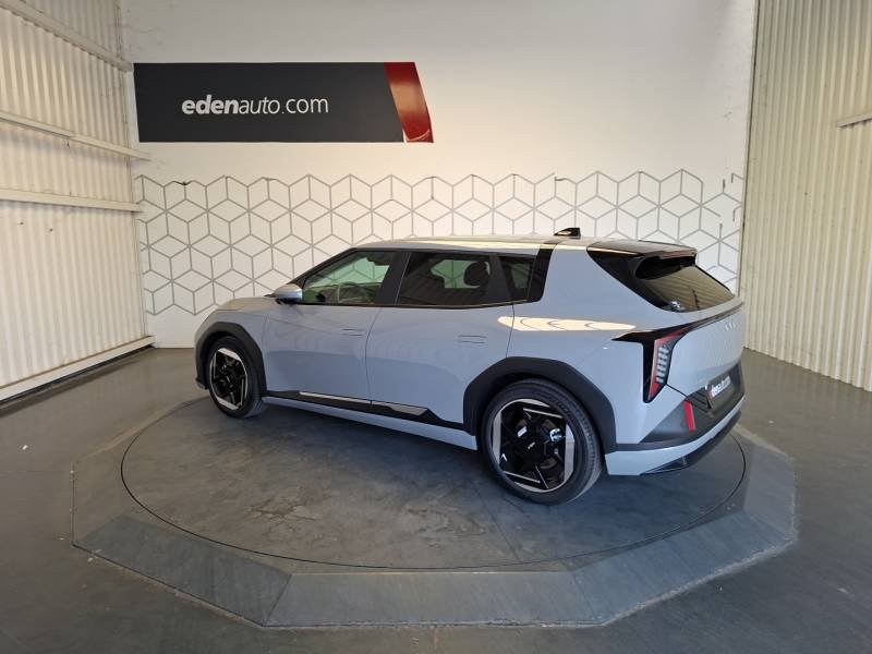 Kia EV4 - Photo 12