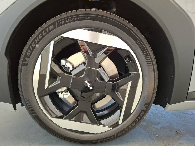 Kia EV4 - Photo 6