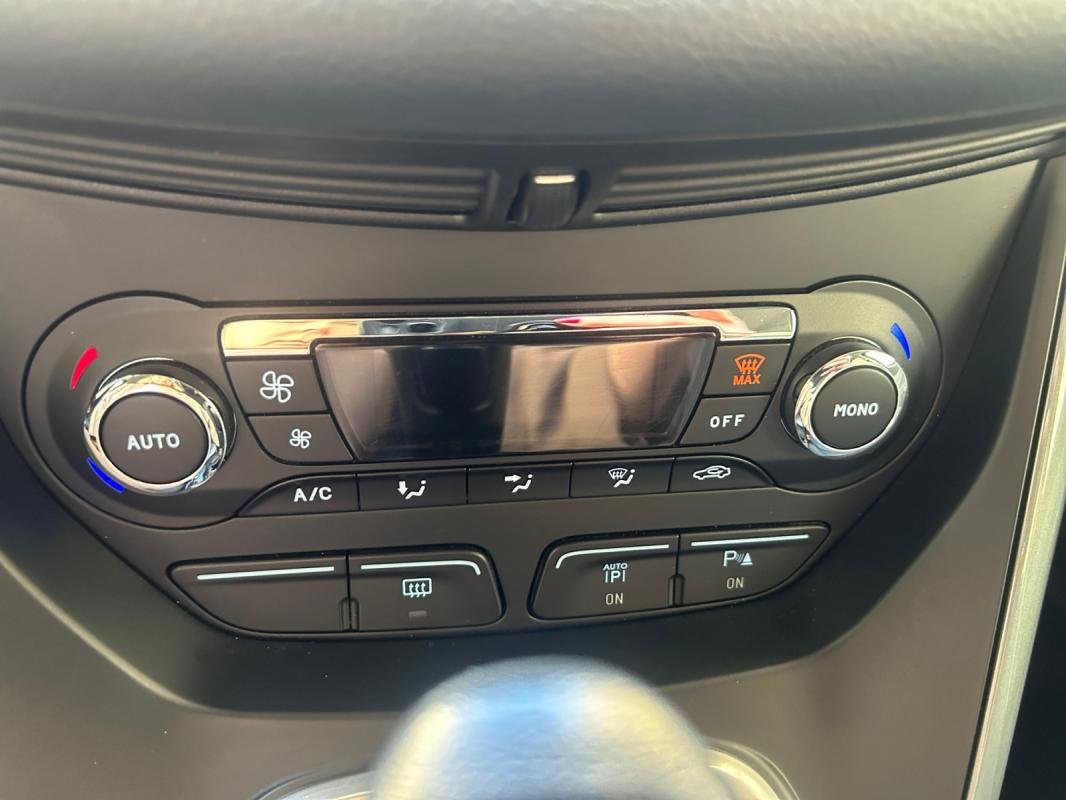 Ford C-Max - Photo 13