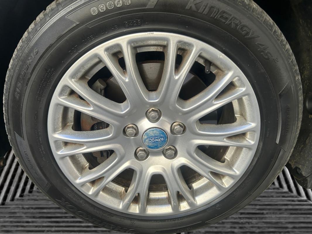 Ford C-Max - Photo 19