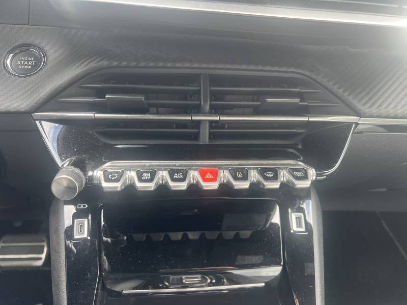 Peugeot 208 - Photo 26