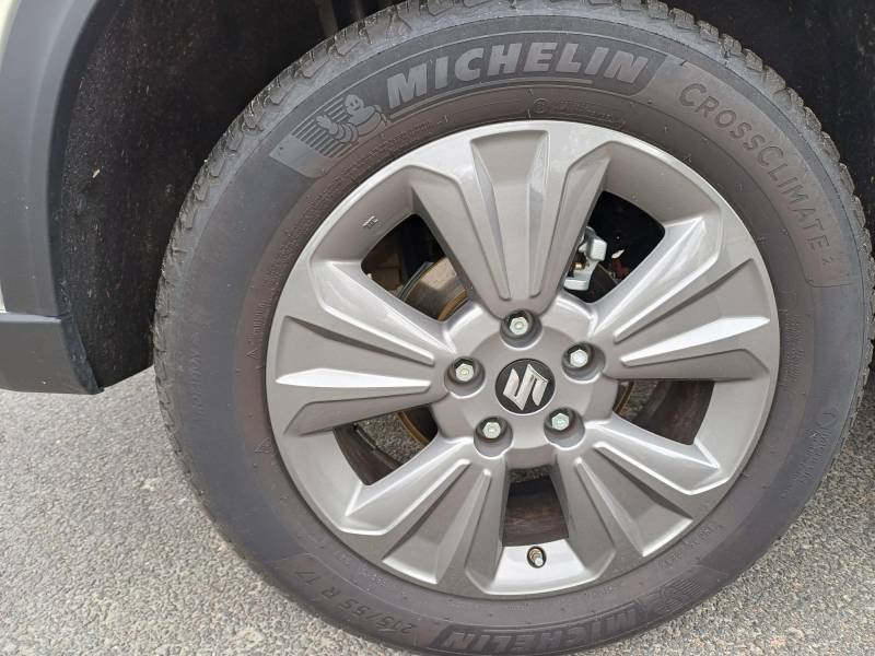 Suzuki Vitara - Photo 13