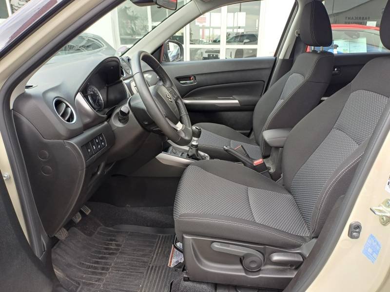 Suzuki Vitara - Photo 16