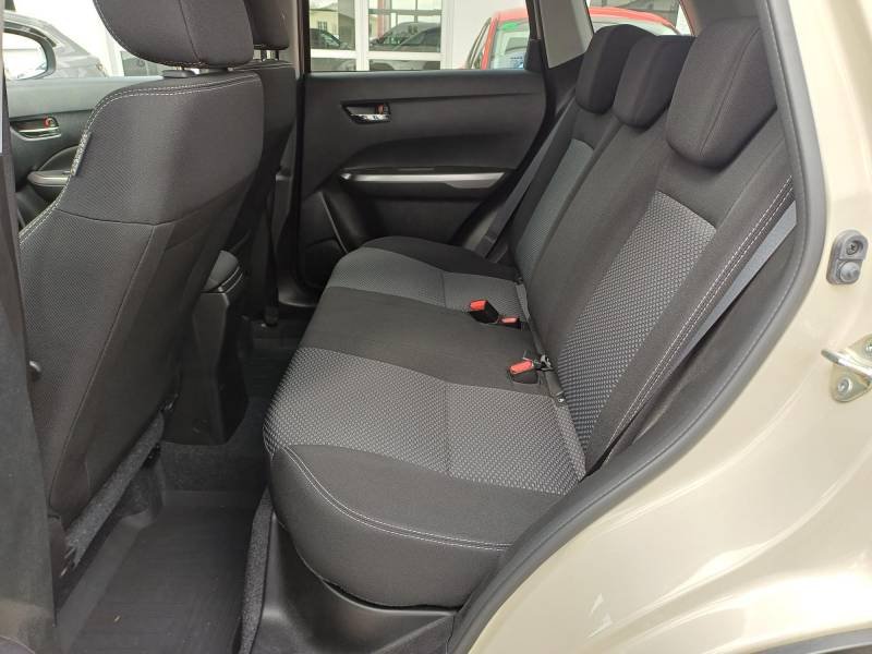 Suzuki Vitara - Photo 21