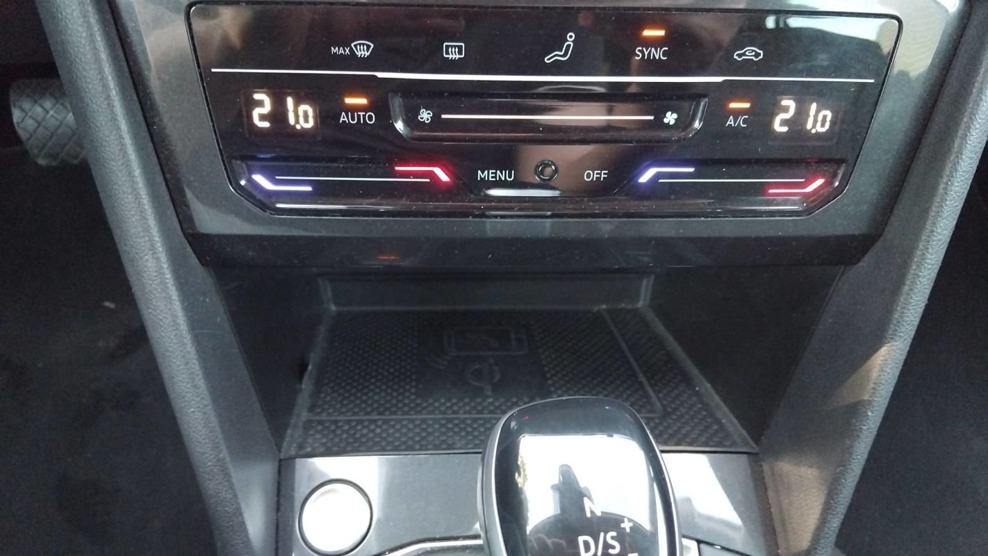 Volkswagen Tiguan - Photo 28