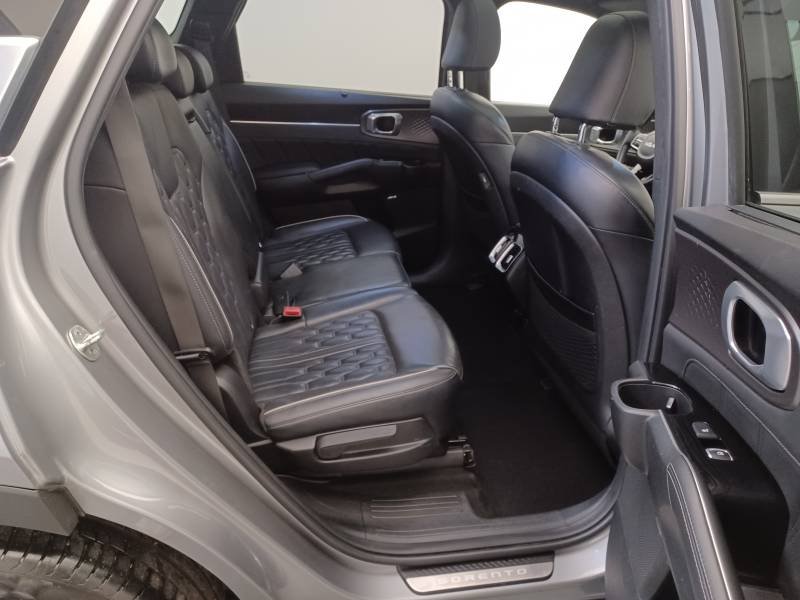 Kia Sorento - Photo 14