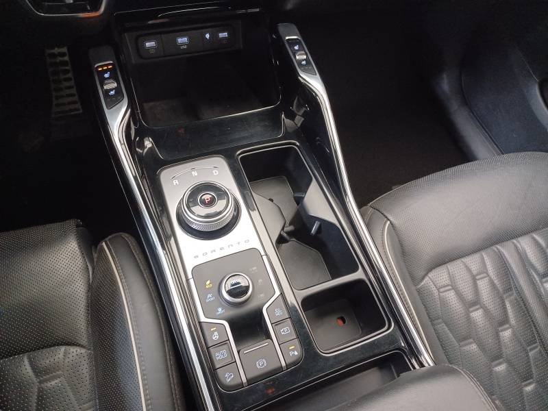 Kia Sorento - Photo 29