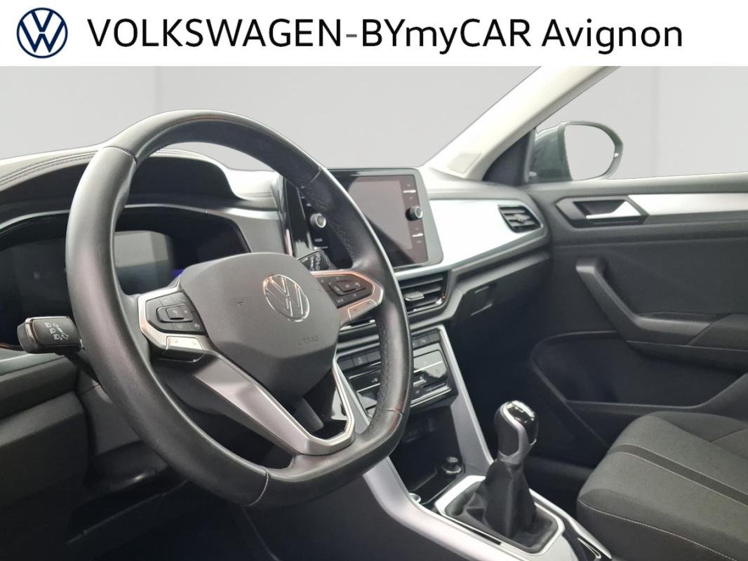 Volkswagen T-Roc - Photo 21