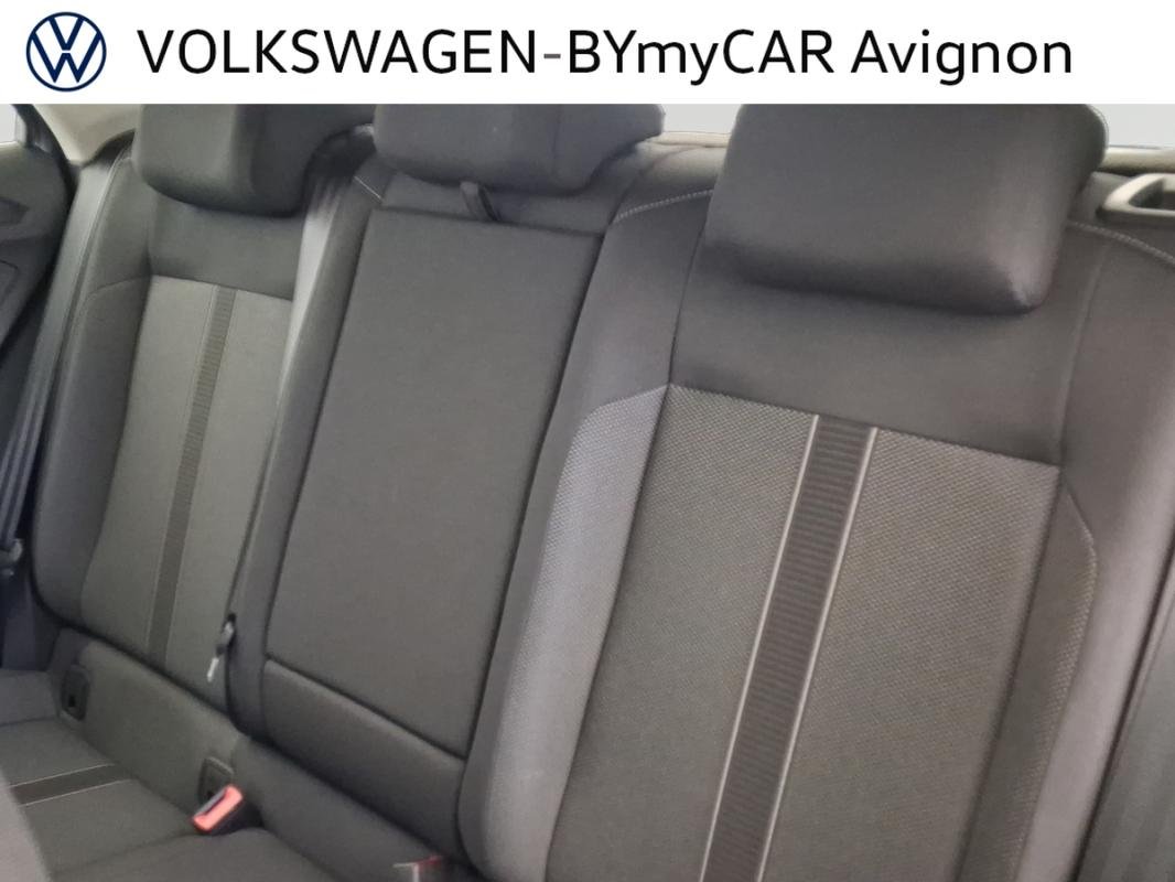 Volkswagen T-Roc - Photo 23