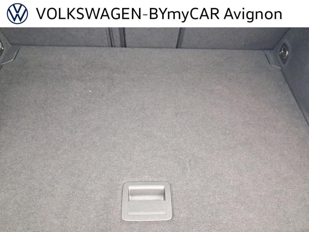 Volkswagen T-Roc - Photo 24