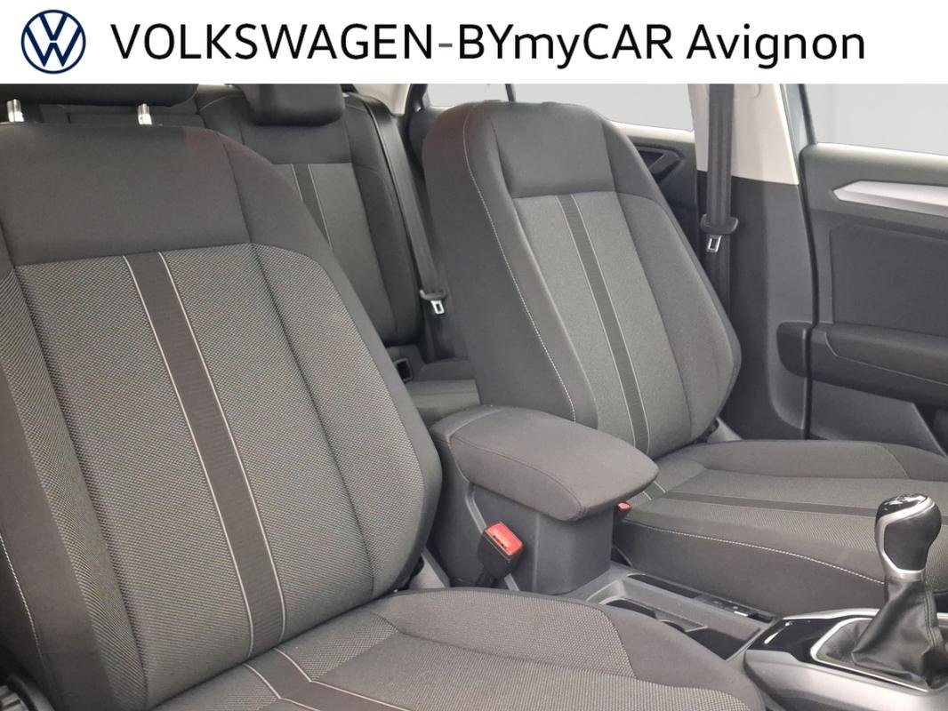 Volkswagen T-Roc - Photo 27