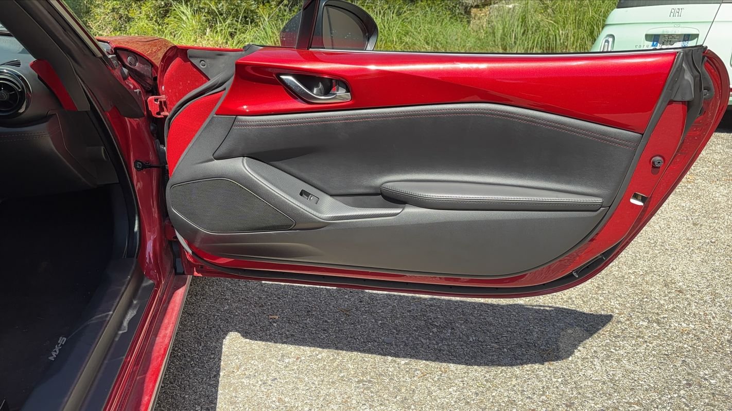 Mazda MX-5 - Photo 24