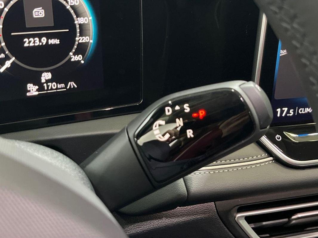 Volkswagen Tiguan - Photo 11
