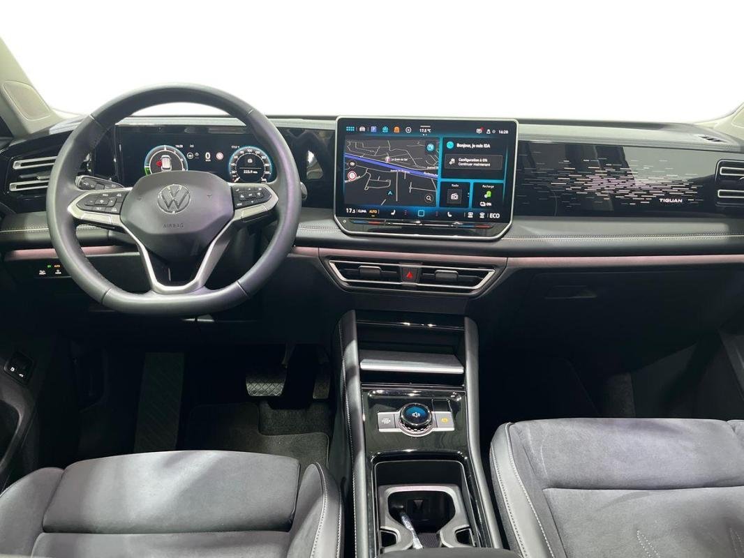 Volkswagen Tiguan - Photo 8