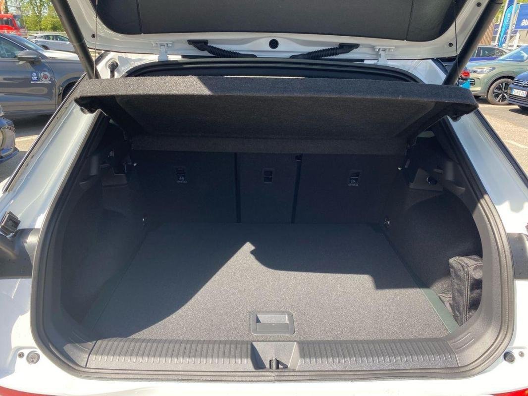 Volkswagen T-Roc - Photo 31