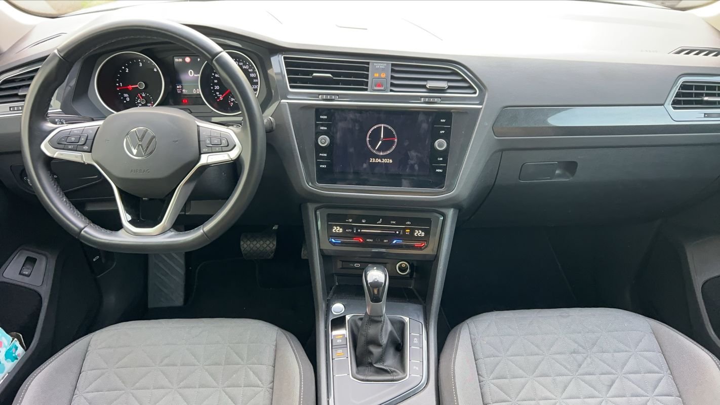 Volkswagen Tiguan - Photo 11
