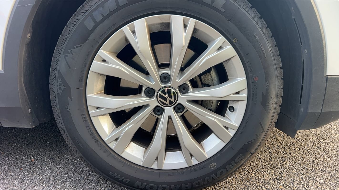 Volkswagen Tiguan - Photo 17