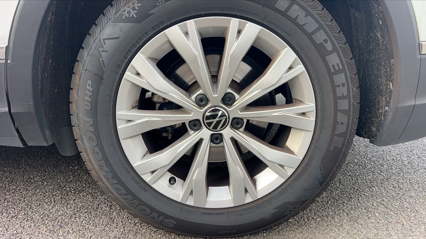 Volkswagen Tiguan - Photo 19
