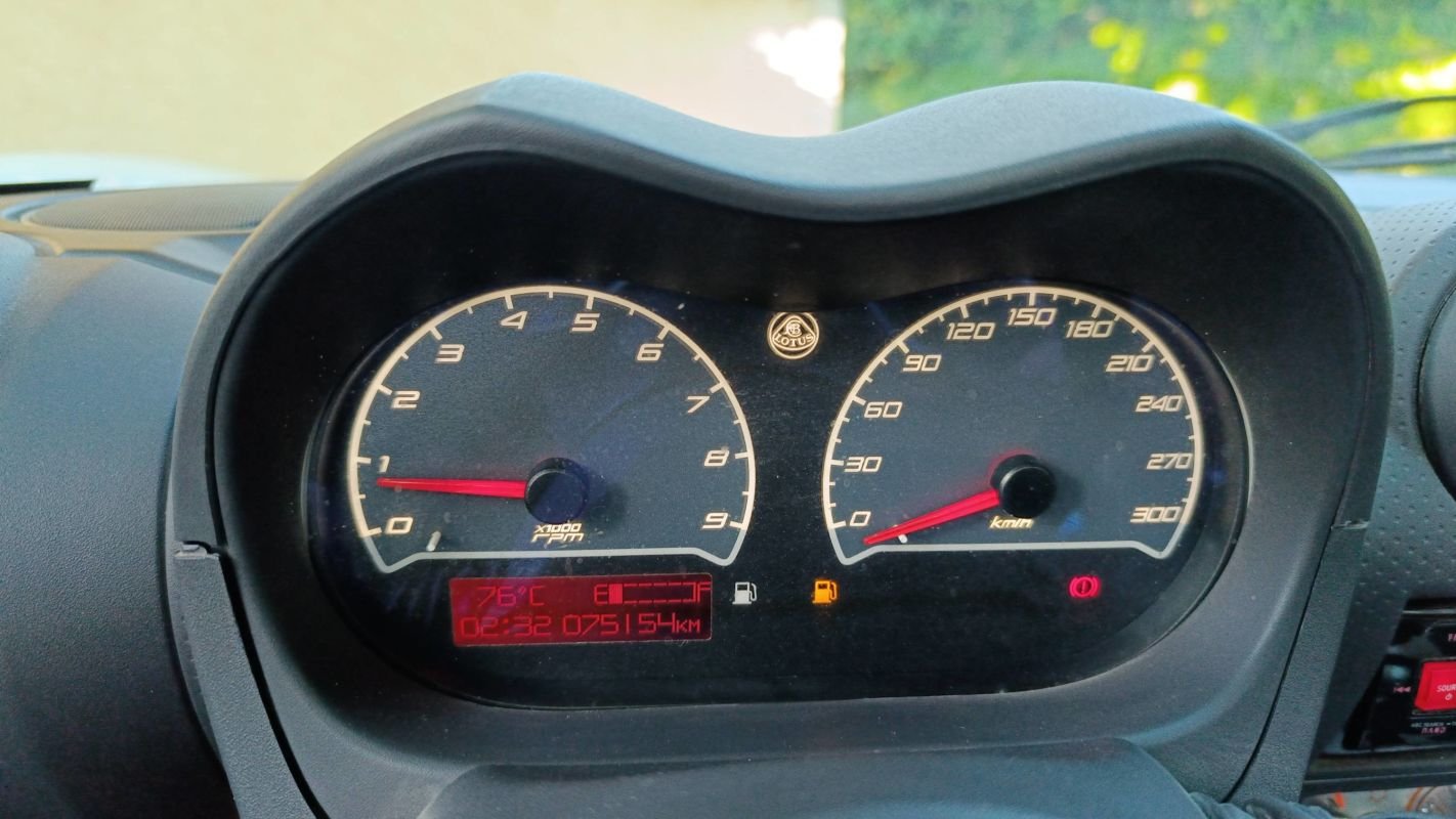 Lotus Elise - Photo 12