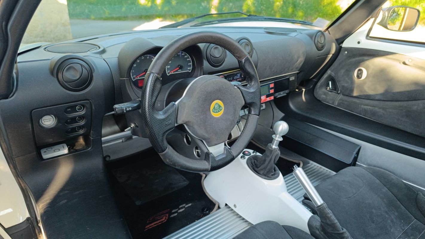 Lotus Elise - Photo 8