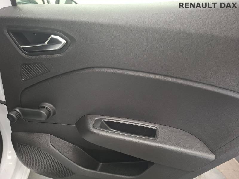 Renault Clio - Photo 23