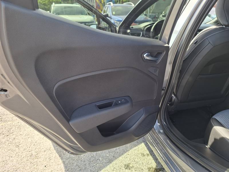 Renault Clio - Photo 16