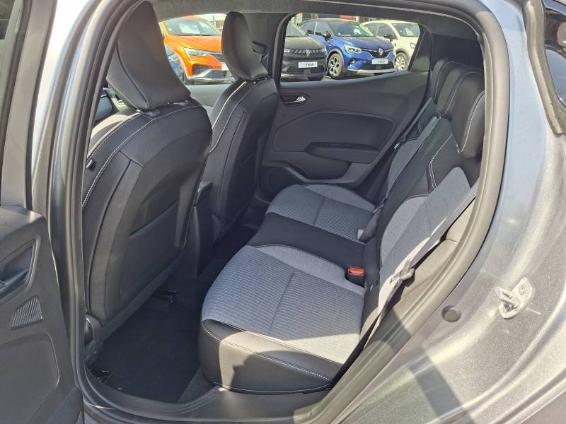 Renault Clio - Photo 18