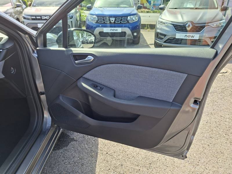 Renault Clio - Photo 21