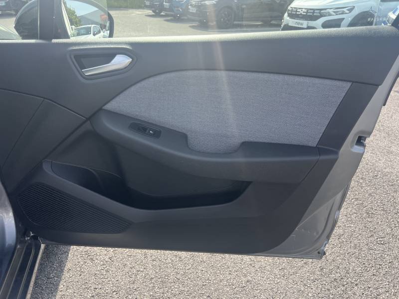 Renault Clio - Photo 16