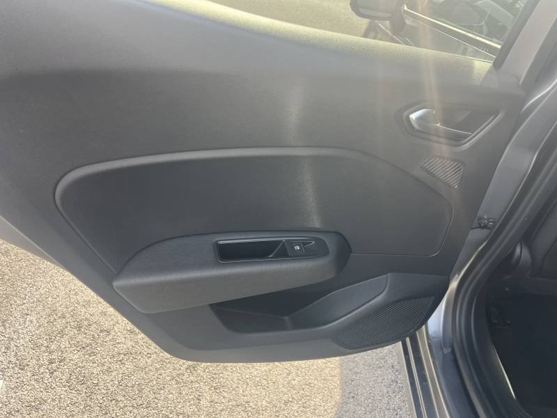Renault Clio - Photo 24