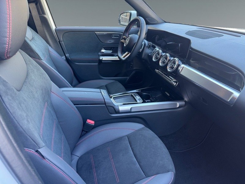 Mercedes GLB - Photo 14