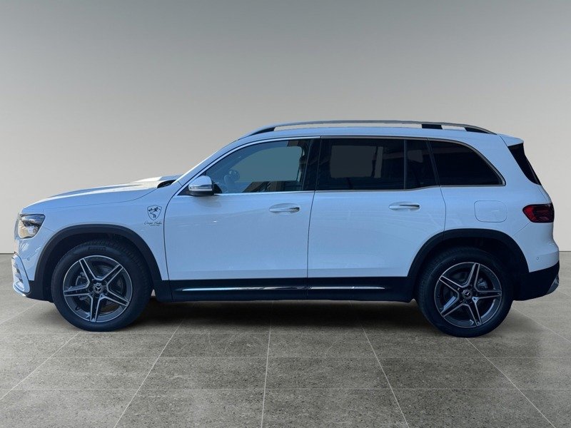 Mercedes GLB - Photo 2