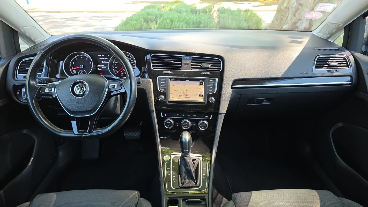 Volkswagen Golf - Photo 11